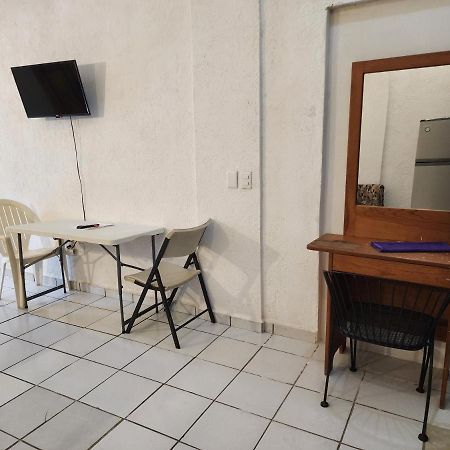 Small Studio Apt 5Min To Dt! Zihuatanejo Buitenkant foto